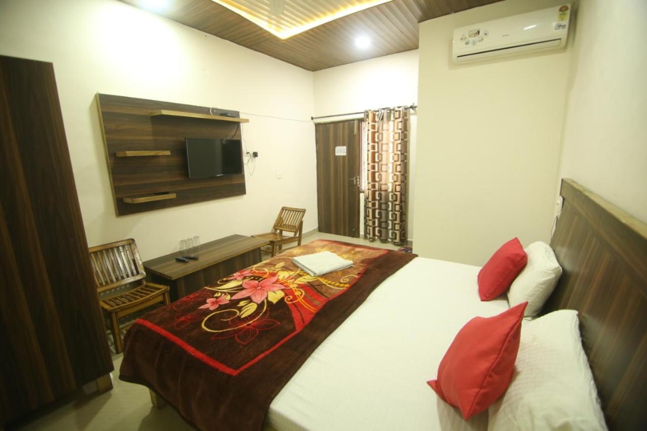 Hotel Amron45 Chandīgarh מראה חיצוני תמונה